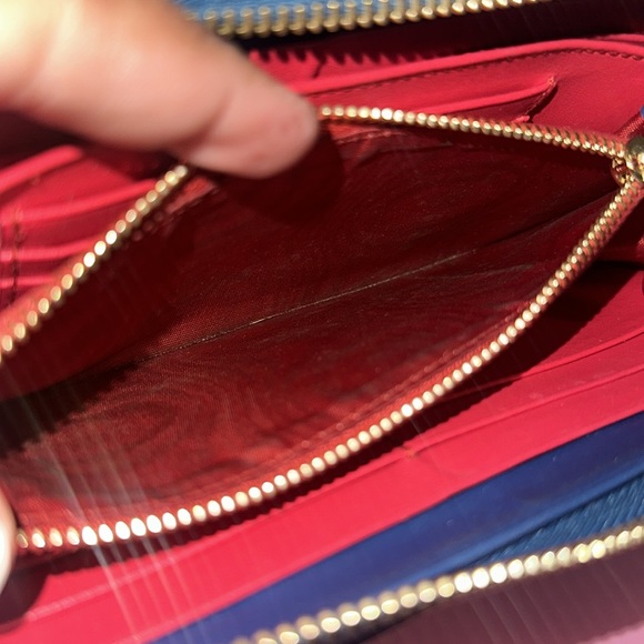 Salvatore Ferragamo Vara Bow Zip Continental Wallet - Picture 6 of 6